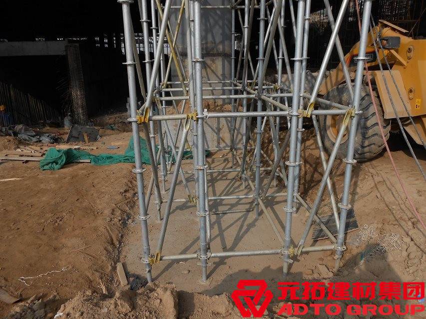 上海盤扣式腳手架生產(chǎn)廠家有幾家？盤扣式腳手架多少錢一噸？